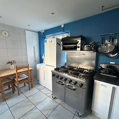 Guest house Tivoli - 7 *